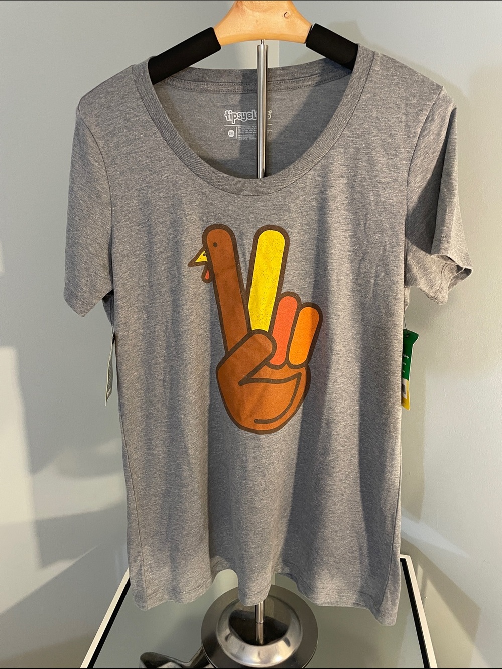 Tipsy Elves Grey T‑Shirt turkey Orange and Yellow Peace Hand thanksgiving nwt